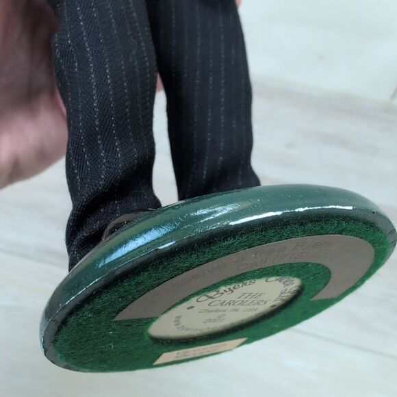 2001 BYERS Choice THE CAROLERS Man with HORSE & GIFTS VICTORIAN SHOPPER - Picture 8 of 8